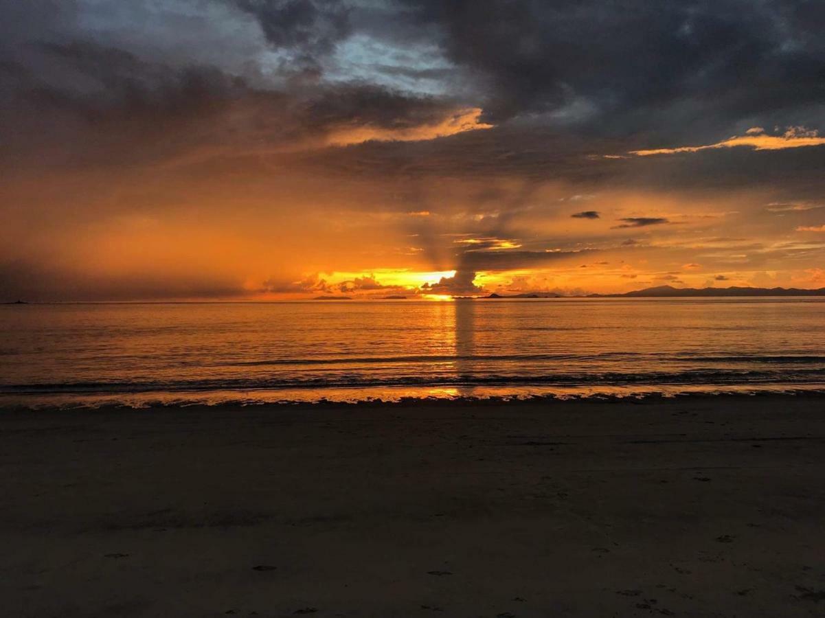 O Little Tent De Koh Chang Ранонг Екстериор снимка