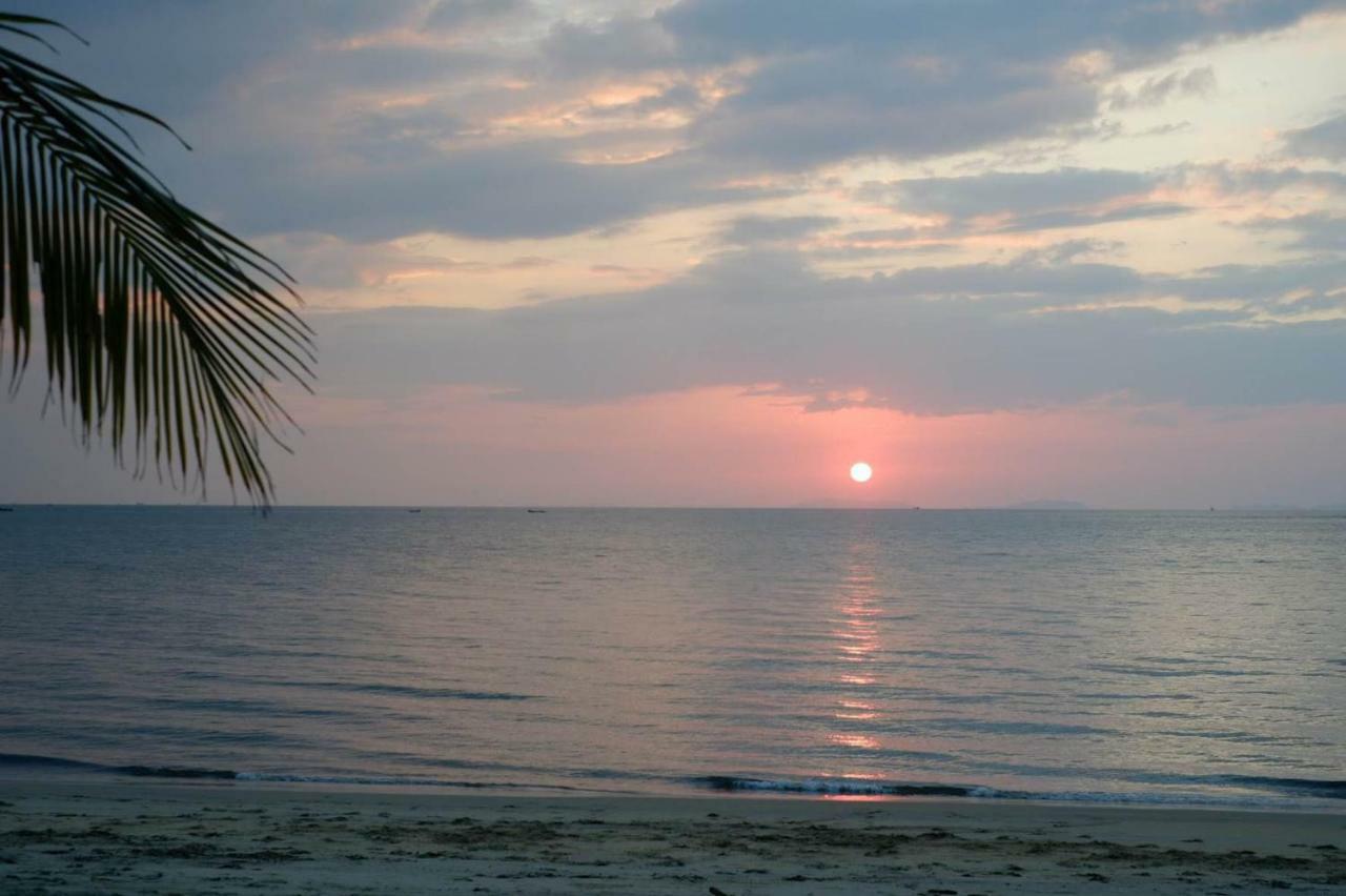 O Little Tent De Koh Chang Ранонг Екстериор снимка